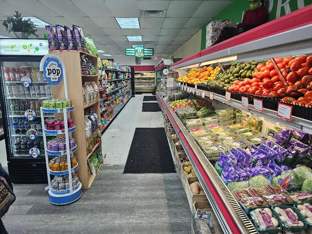 Loeb's Foodtown of Lenox