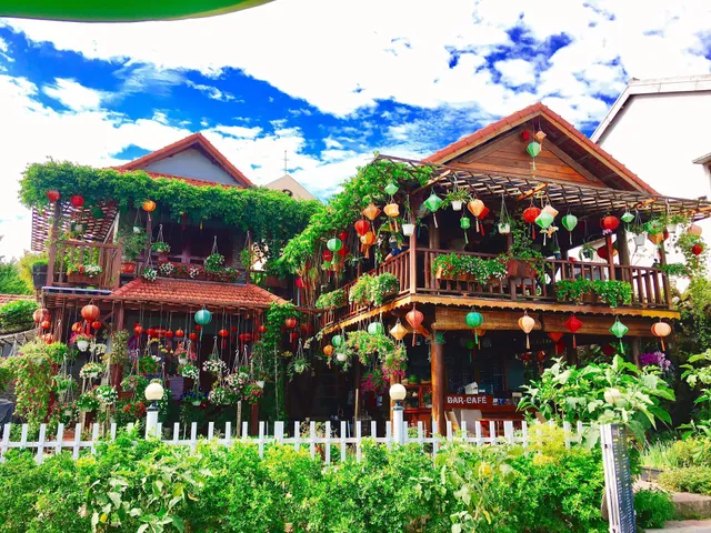 Kha My riverside Villa & Cafe