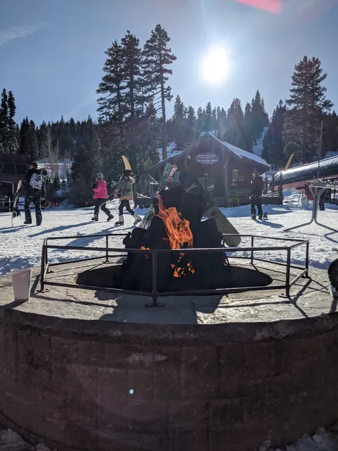 Northstar Cross-Country, Telemark, and Snowshoe Center