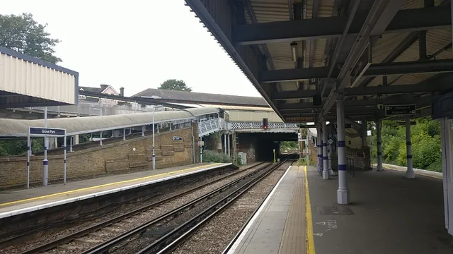 Grove Park Station