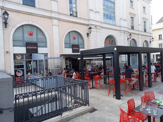 ETIENNE Coffee & Shop Laval