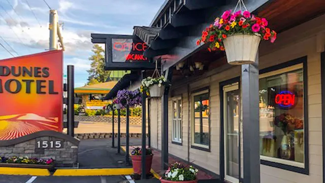 Dunes Motel