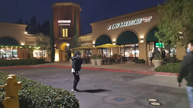 Oak Creek Shopping Center