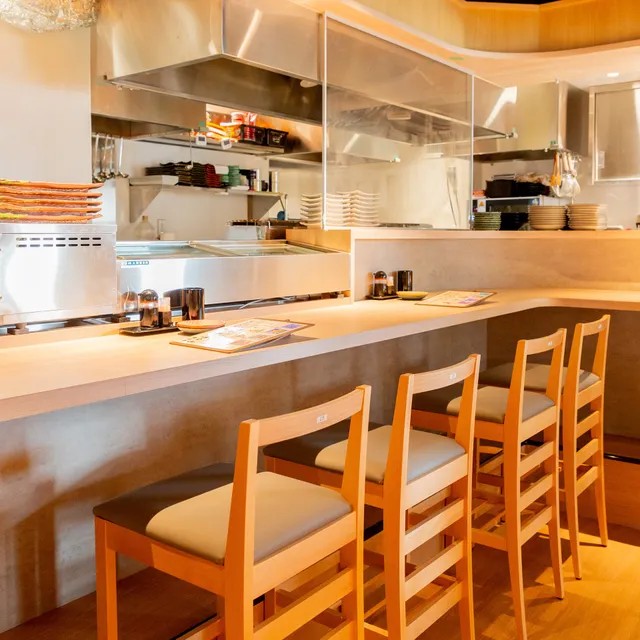 炭と海鮮と串焼きと肴 とっとっと四条河原町店