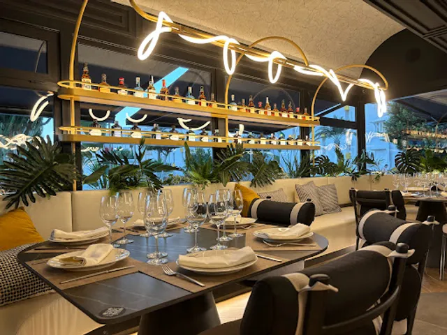 Maná 264 Avenida de Tirajana