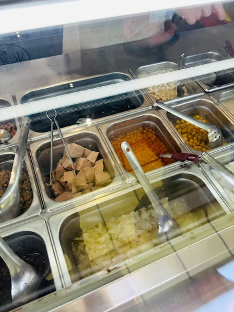 吃冰讚 惠中八號店（豆花｜挫冰｜紅豆湯｜燒仙草）