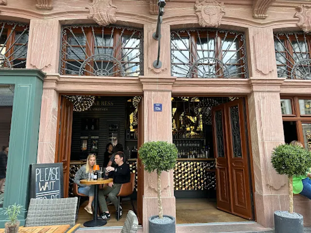 Balthasar Ress Weinbar & Vinothek