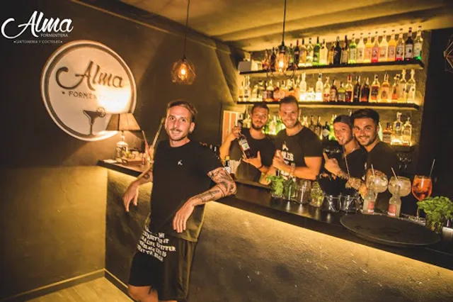 Alma Formentera - gintoneria i còctels