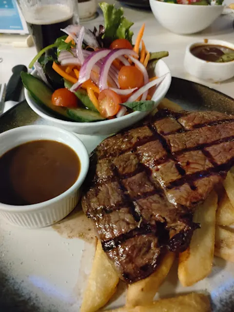 Red Sands Bar & Grill(Warilla Bowls & Recreation)