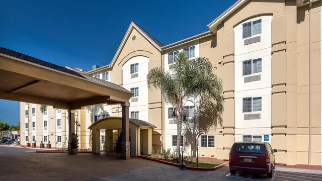 Candlewood Suites LAX Hawthorne by IHG
