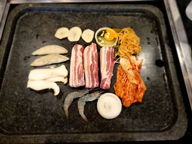 아우네왕돌오겹살