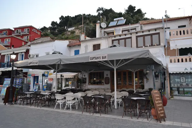 The Captain’s cafe bar