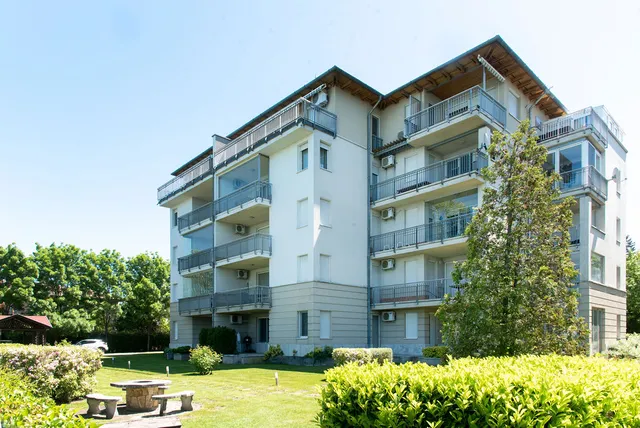 Balaton Lakeside Residence