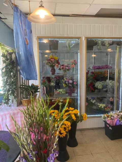 Corona Rose Flowers & Gifts