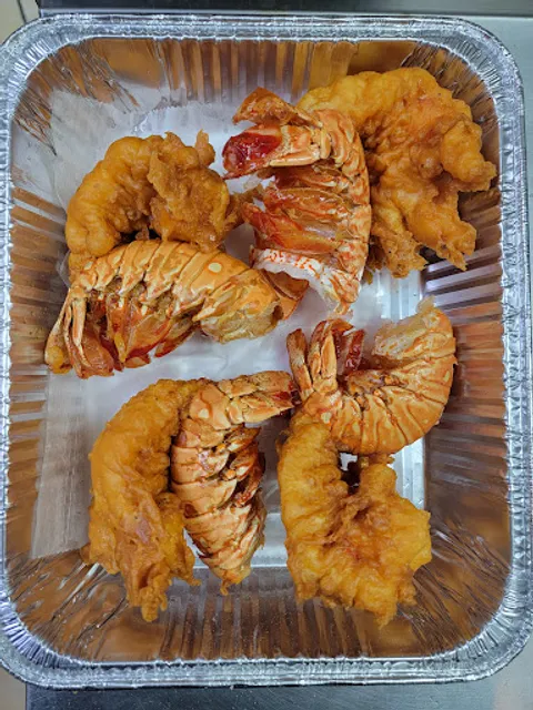 S & T Fish & Chicken (East Detroit)