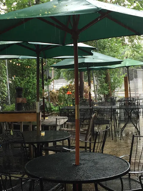 Red Reisa Grill and Catering