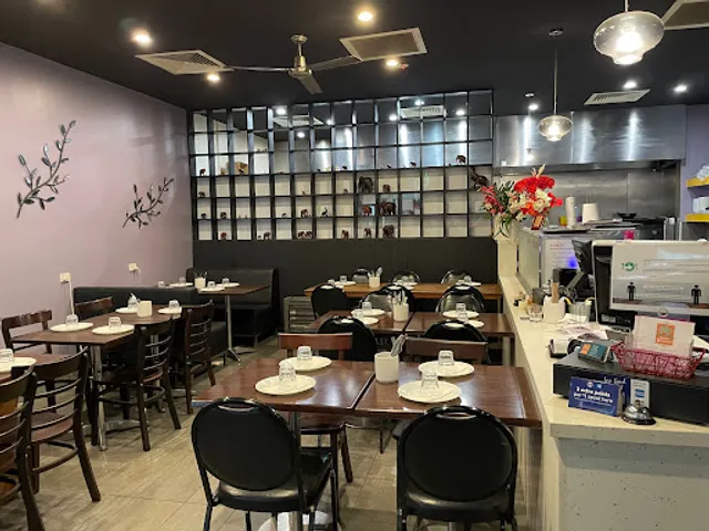 Hilltop Indian Restaurant