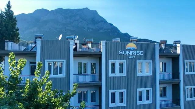 Kemer Sunrise Suit