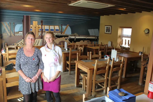 The Upper Deck Diner