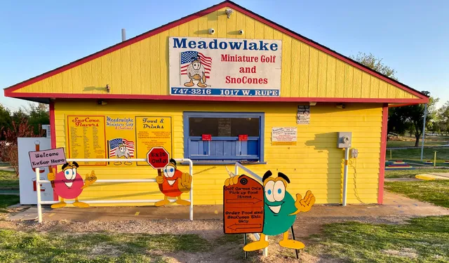 Meadowlake Miniature Golf and SnoCones
