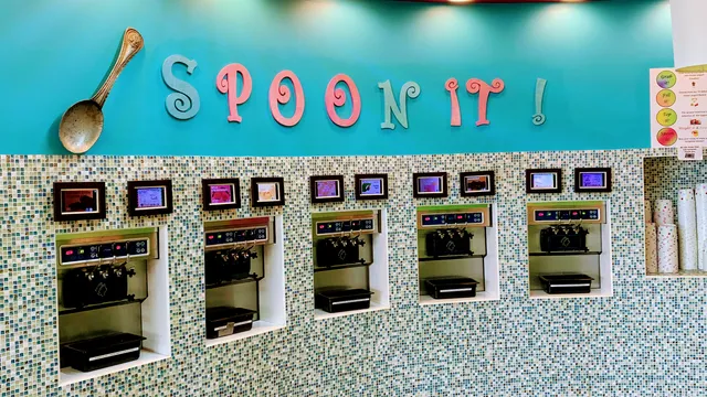 Spoon it! Frozen Yogurt