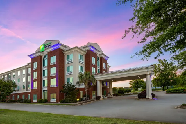 Holiday Inn Express & Suites Newberry by IHG