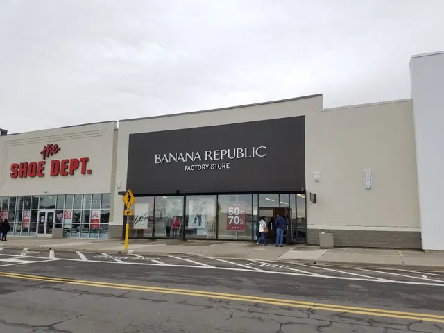 Banana Republic Factory Store
