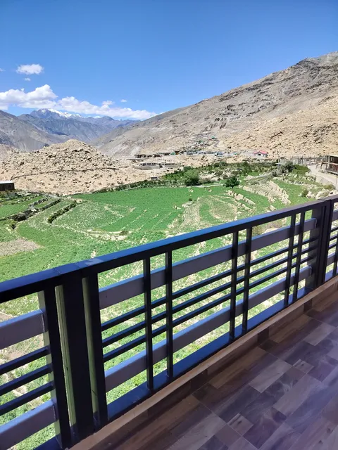 Lovon Hotel and Restaurant