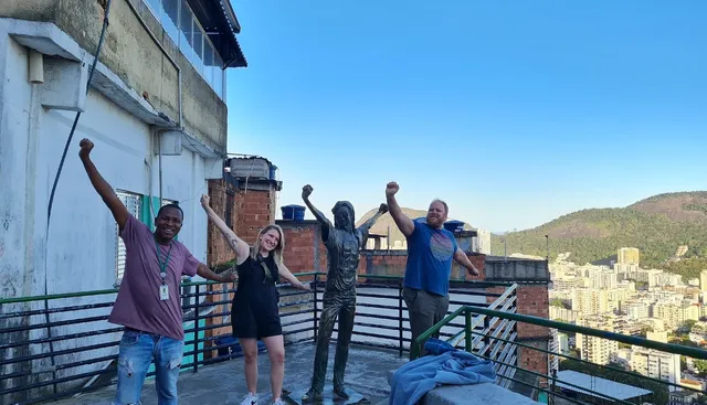 Favela Scene Hospedagem Social