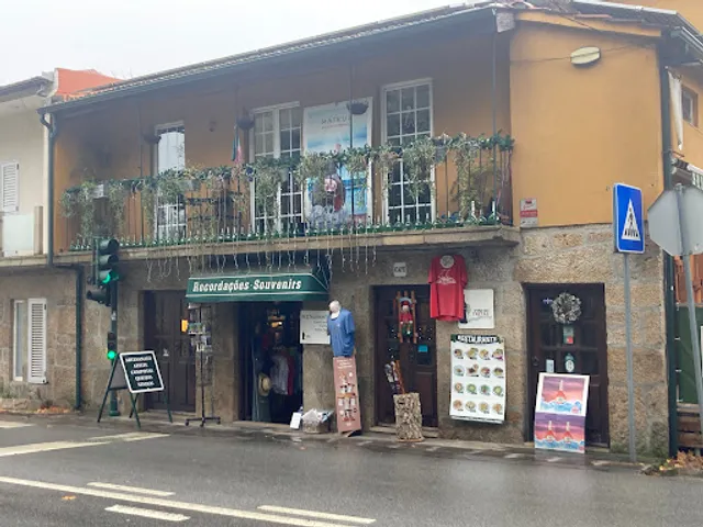 Vinho & Tretas Winehouse & Restaurant