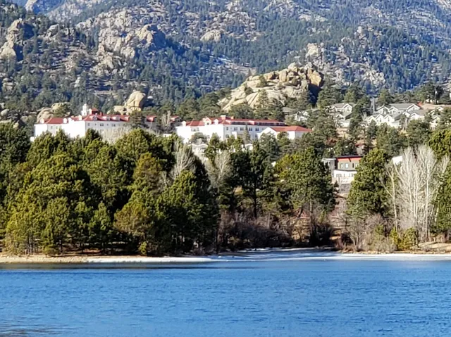 Estes Lake Lodge