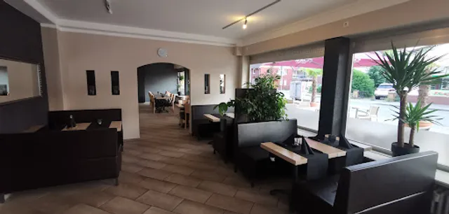 Livana Restaurant & Bar