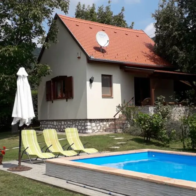 Cseresznyevirág Vendégházak