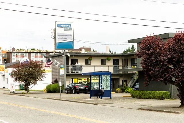 The Grove West Seattle Inn