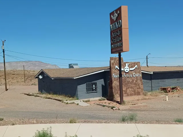 Navajo Arts and Crafts Enterprise (Cameron)