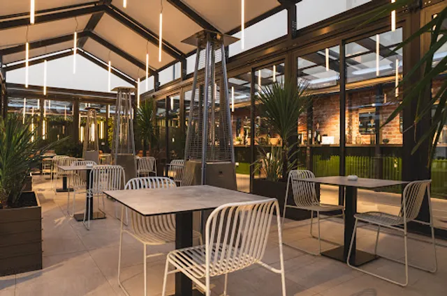 California Bakery Garden & Lounge