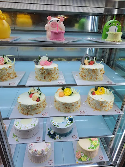 Givral Bakery - 531 Nguyễn Trãi, TP.HCM