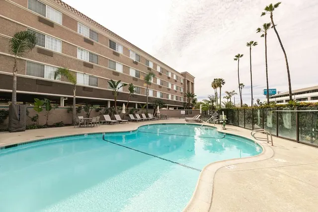 Best Western Inn & Suites San Diego – Zoo/SeaWorld Area