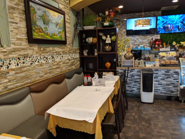 Nhan Duc Hanh Vegetarian Restaurant