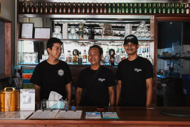 Mojo's (Phangan Food court)