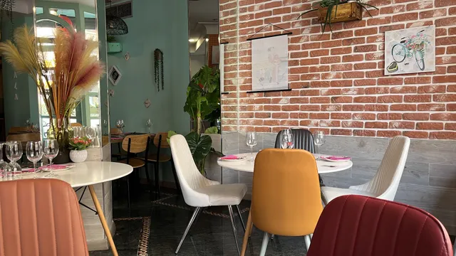 Colala Noodles & Sushi