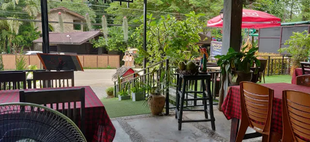 Wind Song Bar & Restaurant