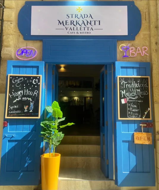 Strada Merkanti Cafe & Bistro