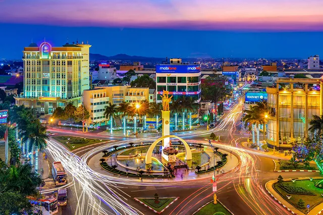 Tượng Đài Chiến thắng Buôn Ma Thuột