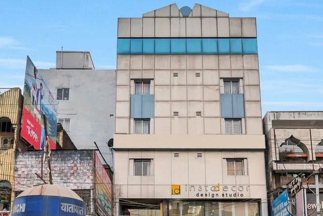 Super OYO Hotel Centre Point