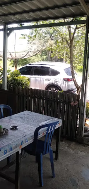 Lesehan Pondok hijau