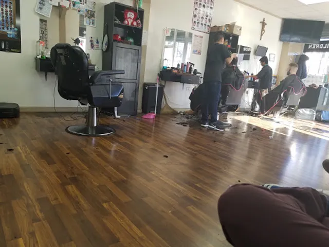 Hoa Den Salon