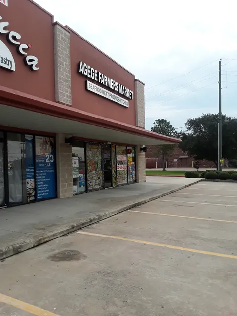 Agege Market: Royal Bakery and African Kitchen