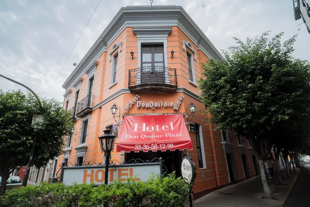 Hotel Don Quijote Plaza