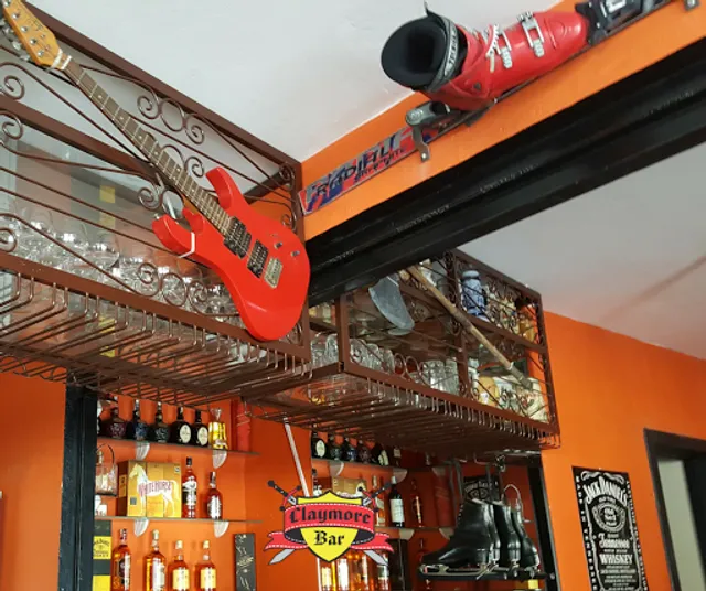 Claymore Bar